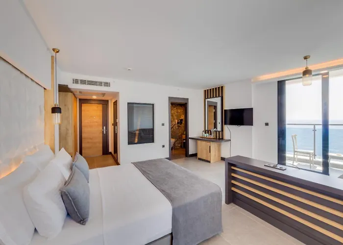 Signature Blue 5* Kusadası