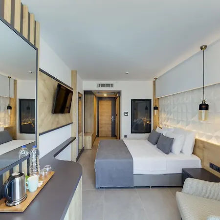 Signature Blue Otel Kuşadası
