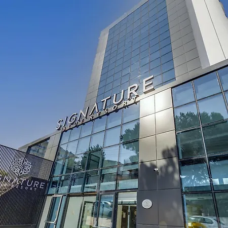 Signature Blue Hotel 5*