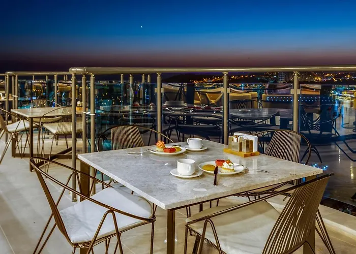 Hotel Signature Blue 5*