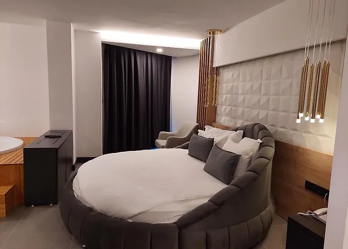 Signature Blue Hotel