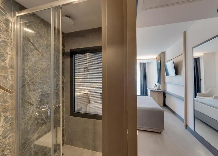 Hotel Signature Blue 5*